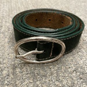 Women’s green leather Gap belt size medium